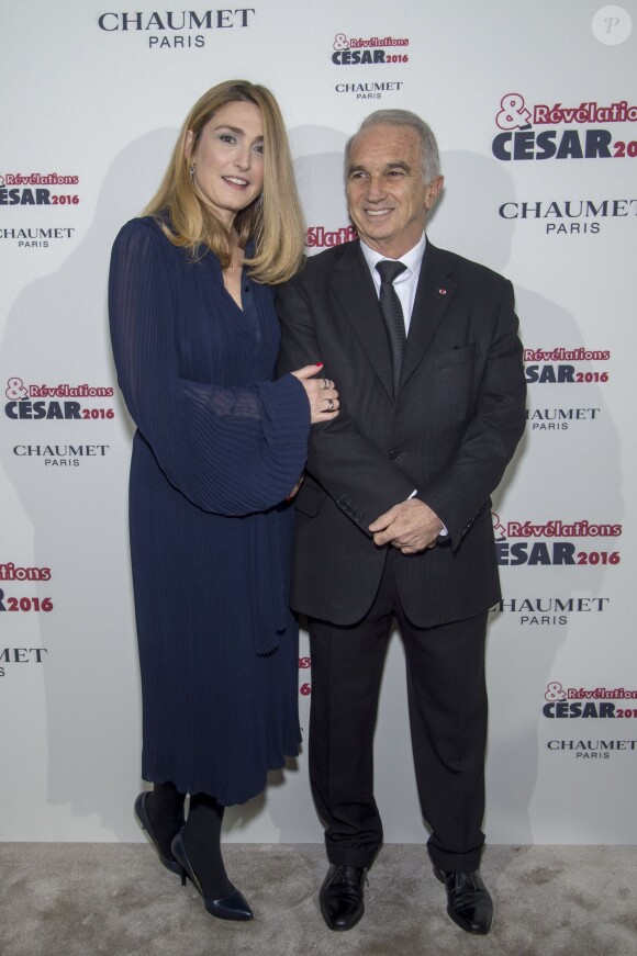 Julie Gayet et Alain Terzian - Soirée des Révélations César 2016 dans les salons de la maison Chaumet place Vendôme à Paris, le 11 janvier 2016.