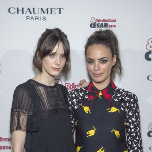 Stacy Martin et Bérénice Bejo - Soirée des Révélations César 2016 dans les salons de la maison Chaumet place Vendôme à Paris, le 11 janvier 2016.