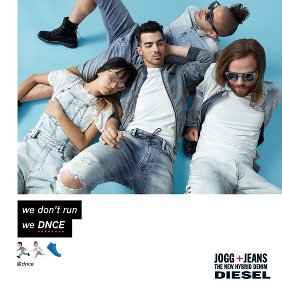 Stav Strashko, Kiko Mizuhara, Trevor Signorino et le chanteur Joe Jonas pour la campagne printemps-été 2016 de la marque Diesel.