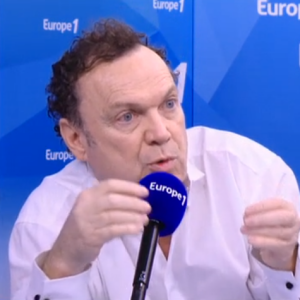 L'animateur Julien Lepers s'exprime sur son renvoi et souhaite bonne chance à son remplaçant dans "Le grand direct des médias" sur Europe 1. Le 14 janvier 2016.