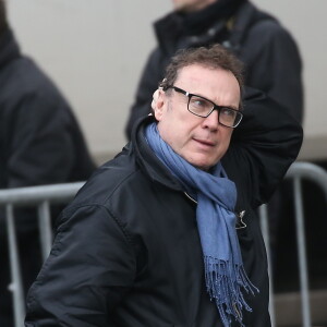 Julien Lepers - Obsèques de Michel Delpech en l'église Saint-Sulpice à Paris, le 8 janvier 2016.