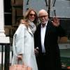 Céline Dion et son mari René Angélil quittent leur hôtel pour se rendre à l'enregistrement de l'émission "Vivement Dimanche". Paris, le 27 novembre 2012