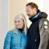 Le prince Haakon et sa femme la princesse Mette-Marit - La famille royale de Norvège participe aux activités de sports d'hiver organisées devant le palais royal lors des festivités pour le 25ème anniversaire de règne du roi Harald de Norvège à Oslo, le 17 janvier 2016. 17/01/2016 - Oslo