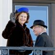 La reine Silvia de Suède et son mari le roi Carl Gustav de Suède - La famille royale de Norvège participe aux activités de sports d'hiver organisées devant le palais royal lors des festivités pour le 25ème anniversaire de règne du roi Harald de Norvège à Oslo, le 17 janvier 2016. 17/01/2016 - Oslo