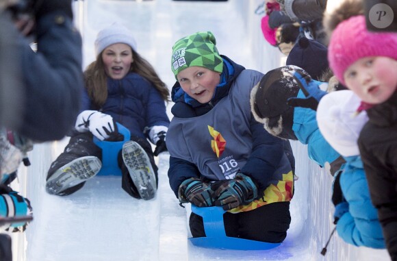 La princesse Ingrid Alexandra et son frère le prince Sverre Magnus - La famille royale de Norvège participe aux activités de sports d'hiver organisées devant le palais royal lors des festivités pour le 25ème anniversaire de règne du roi Harald de Norvège à Oslo, le 17 janvier 2016. 17/01/2016 - Oslo