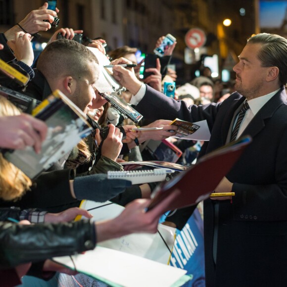 Exclusif - Leonardo DiCaprio arrive à l'avant-première du film "The Revenant" au Grand Rex à Paris, le 18 janvier 2016.