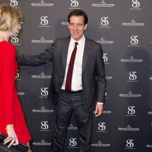 Eva Riccobono, Clive Owen et Sarah Gadon - Photocall du 85ème anniversaire de la montre Jaeger-LeCoultre Reverso à Genève le 18 janvier 2016