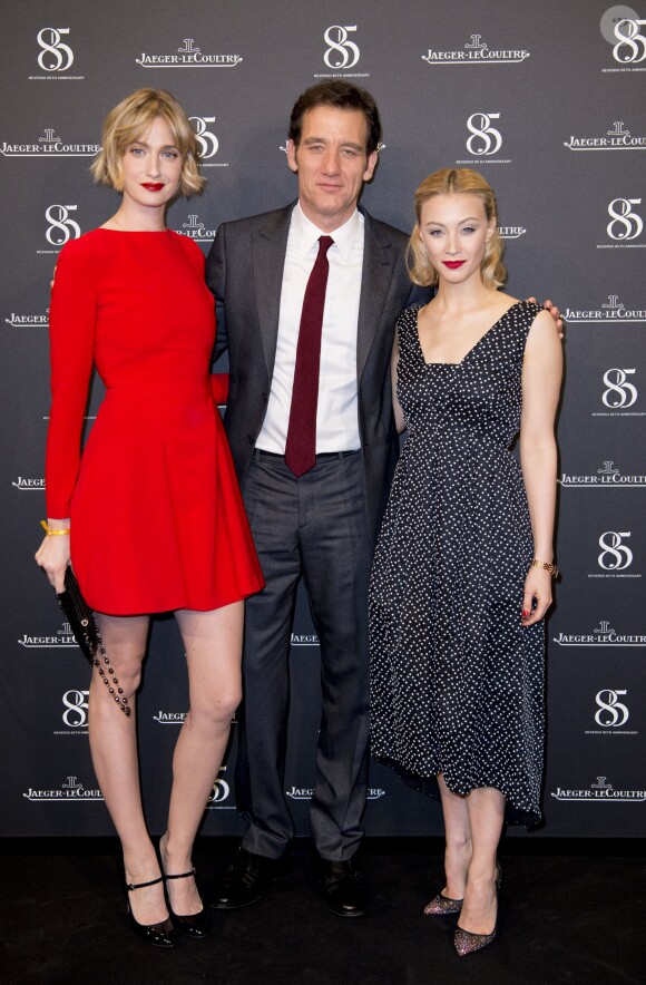 Eva Riccobono, Clive Owen et Sarah Gadon - Photocall du 85ème anniversaire de la montre Jaeger-LeCoultre Reverso à Genève le 18 janvier 2016