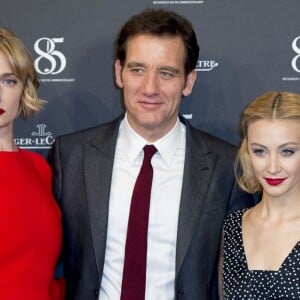 Eva Riccobono, Clive Owen et Sarah Gadon - Photocall du 85ème anniversaire de la montre Jaeger-LeCoultre Reverso à Genève le 18 janvier 2016