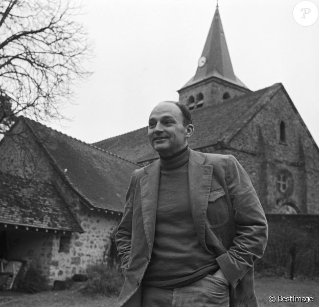 Michel Tournier le 13 décembre 1979 chez lui à Choisel, en Vallée de Chevreuse. Les obsèques de l'écrivain auront lieu le 25 janvier à 15H00 à l'église de Choisel qui jouxte ce presbytère où il résidait depuis plusieurs dizaines d'années.