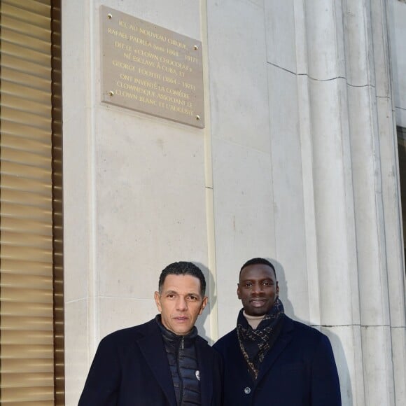 Exclusif - Roschdy Zem et Omar Sy ont inauguré la plaque commémorative pour Rafael Padilla (dit Le clown chocolat) à Paris le 20 janvier 2016