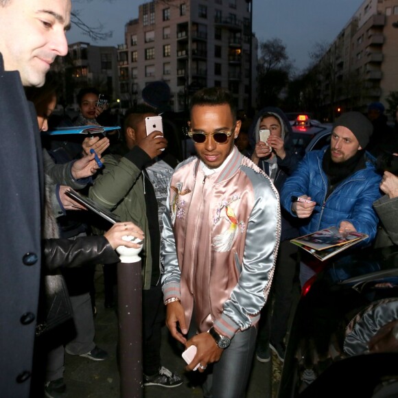 Lewis Hamilton - Défilé Louis Vuitton (collection homme automne-hiver 2016-2017) à la serre du parc André-Citroën. Paris, le 21 janvier 2016.