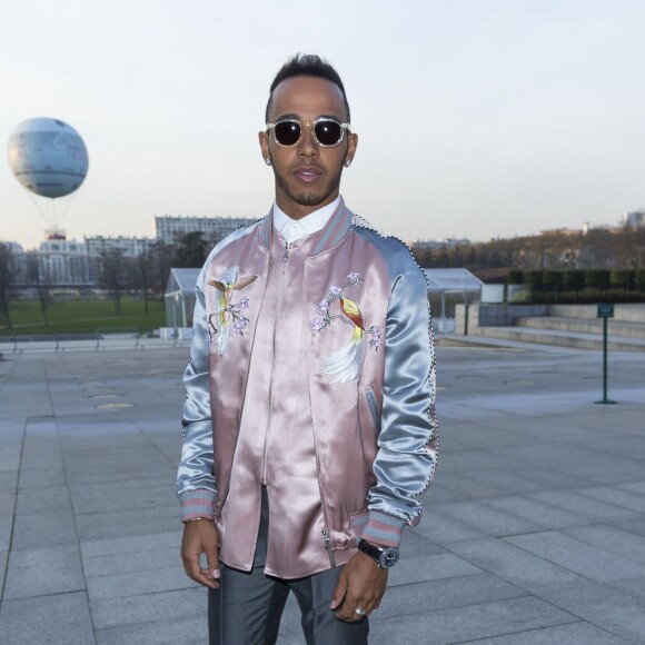 Lewis Hamilton - Défilé Louis Vuitton (collection homme automne-hiver 2016-2017) à la serre du parc André-Citroën. Paris, le 21 janvier 2016.