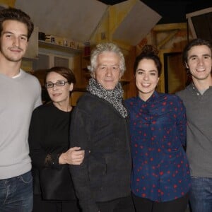 Exclusif - Guillaume Beyeler, Nathalie Roussel, Jean-Luc Moreau, Anouchka Delon et son compagnon Julien Dereims lors de la première de la pièce "Libres sont les papillons" au théâtre Rive Gauche à Paris, le 15 janvier 2016.