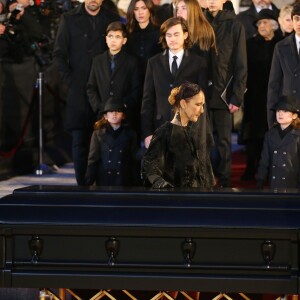 Céline Dion, ses enfants René-Charles Angélil, les jumeaux Nelson Angélil et Eddy Angélil - Sorties des obsèques nationales de René Angélil en la Basi­lique Notre-Dame de Montréal, le 22 janvier 2016.© Morgan Dessales/Bestimage