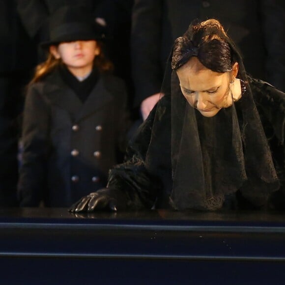 Céline Dion - Sorties des obsèques nationales de René Angélil en la Basi­lique Notre-Dame de Montréal, le 22 janvier 2016.© Morgan Dessales/Bestimage