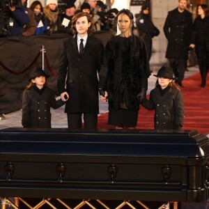 Céline Dion, ses enfants René-Charles Angélil, les jumeaux Nelson Angélil et Eddy Angélil - Sorties des obsèques nationales de René Angélil en la Basi­lique Notre-Dame de Montréal, le 22 janvier 2016.© Morgan Dessales/Bestimage