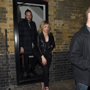 Chloë Grace Moretz et Brooklyn Beckham quittent le club Chiltern Firehouse séparément à Londres le 21 janvier 2016.