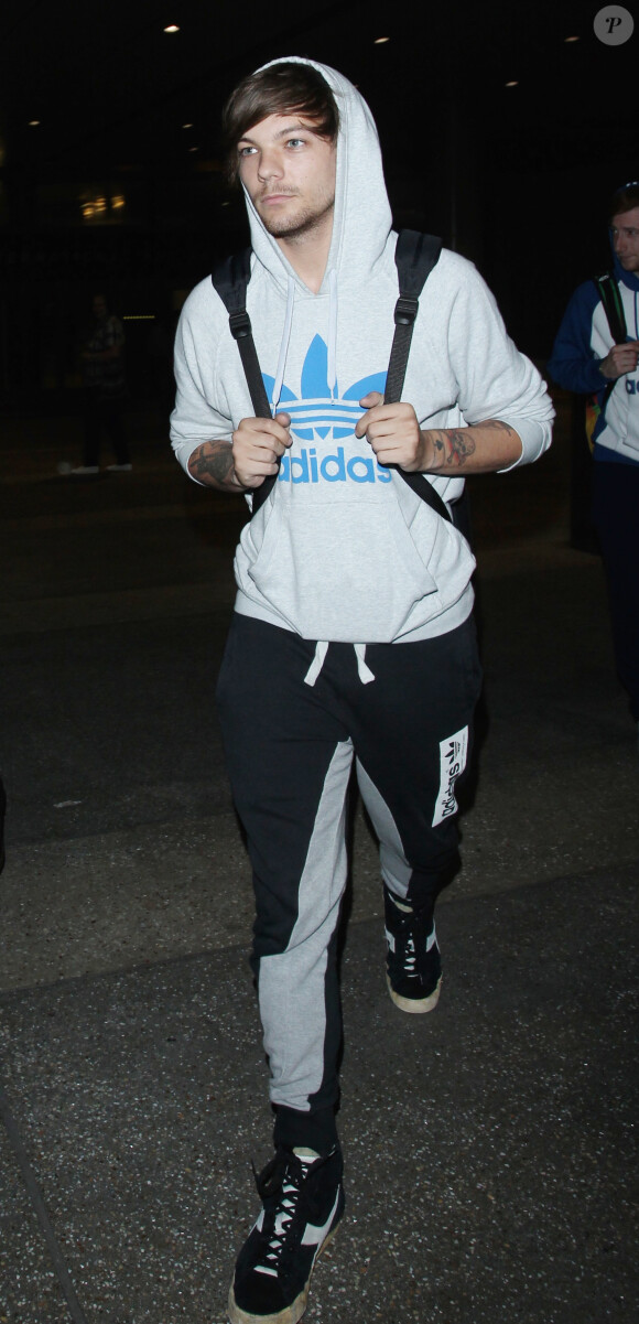 Louis Tomlinson arrive à l'aéroport de LAX à Los Angeles, le 2 juin 2015