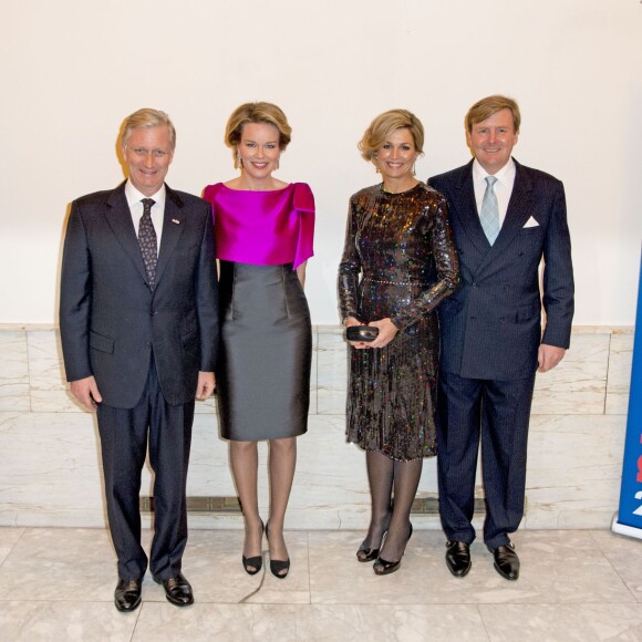 Le roi Philippe et la reine Mathilde de Belgique accueillaient le roi Willem-Alexander et la reine Maxima des Pays-Bas au Palais des beaux-arts de Bruxelles le 22 janvier 2016 pour un concert donné en l'honneur de la présidence néerlandaise de l'Union européenne.