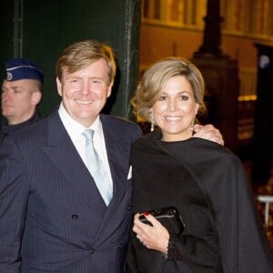 Le roi Willem-Alexander et la reine Maxima des Pays-Bas au Palais des beaux-arts de Bruxelles le 22 janvier 2016 pour un concert donné en l'honneur de la présidence néerlandaise de l'Union européenne.