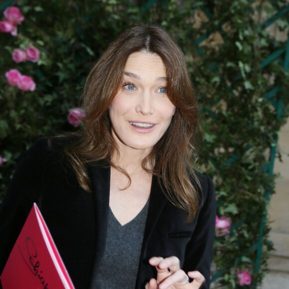 Carla Bruni-Sarkozy - Sortie du défilé Haute Couture Schiaparelli Printemps 2016 à Paris, le 25 janvier 2016. ©CVS/Veeren/Bestimage