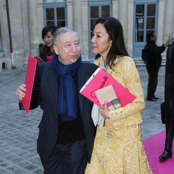 Jean Todt et sa compagne Michelle Yeoh - Sortie du défilé Haute Couture Schiaparelli Printemps 2016 à Paris, le 25 janvier 2016. ©CVS/Veeren/Bestimage