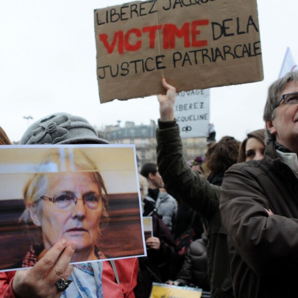 Manifestion pour demander la grâce de Jacqueline Sauvage, Paris, le 23 janvier 2016.