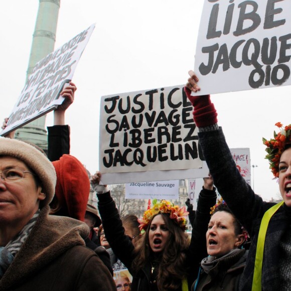 Manifestion pour demander la grâce de Jacqueline Sauvage, Paris, le 23 janvier 2016.