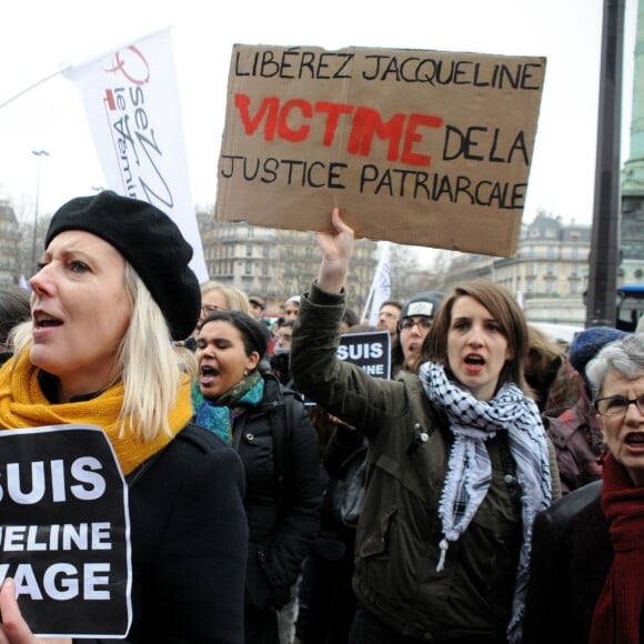 Manifestion pour demander la grâce de Jacqueline Sauvage, Paris, le 23 janvier 2016.