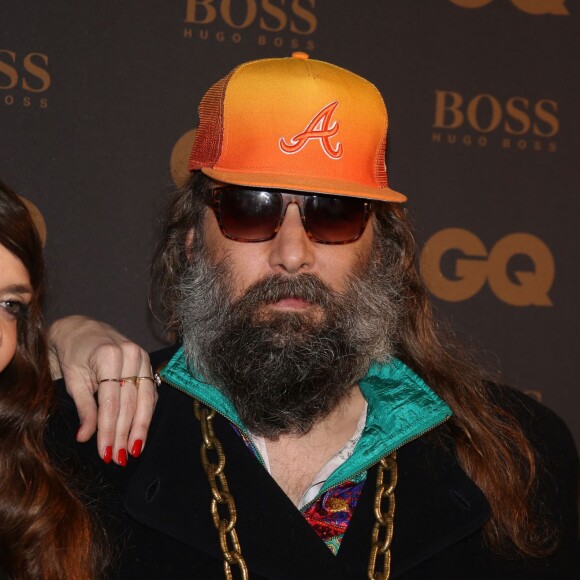 Sébastien Tellier et sa femme Amandine de la Richardière - Photocall de la cérémonie des "GQ 2015, Les Hommes de l'Année" au Shangri-La Hotel à Paris, le 25 janvier 2016.