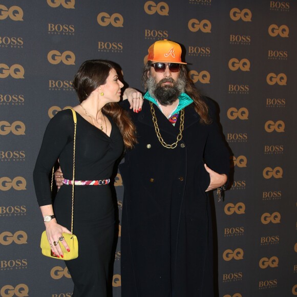 Sébastien Tellier et sa femme Amandine de la Richardière - Photocall de la cérémonie des "GQ 2015, Les Hommes de l'Année" au Shangri-La Hotel à Paris, le 25 janvier 2016.