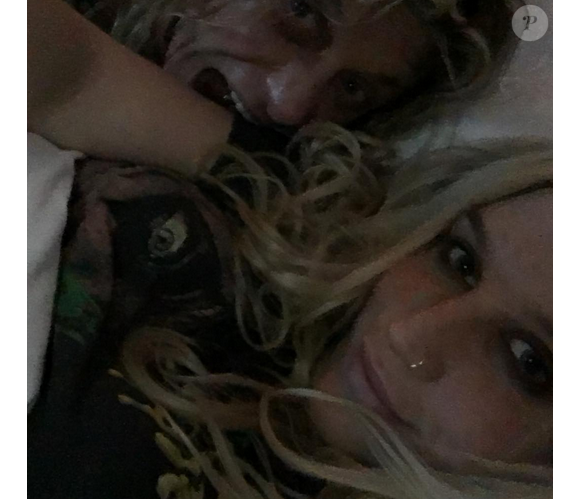 Kesha a publié une photo d'elle au lit avec sa mère sur sa page Instagram, au mois de janvier 2016.