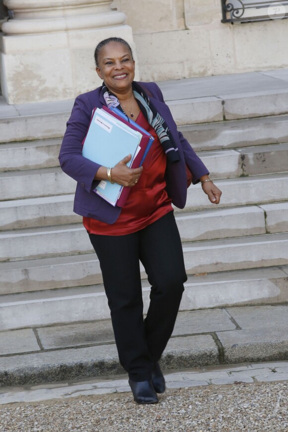 Christiane Taubira sortant du conseil des ministres au palais de l'Elysée à Paris, le 23 décembre 2015. © Alain Guizard/Bestimage