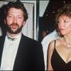 Eric Clapton et Pattie Boyd au cours de leur mariage, en février 1987 à Londres aux Pop Awards.