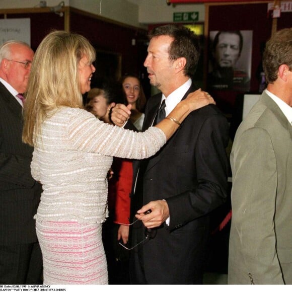 Eric Clapton et Pattie Boyd se retrouvant chez Christie's à Londres en juin 1999, dix ans après la fin de leur mariage.