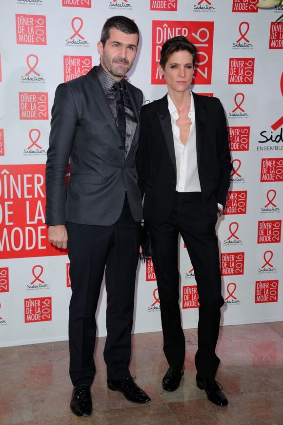 Hélène Fillières et son époux Matthieu Tarot - Dîner de la mode 2016 pour le Sidaction au pavillon d'Armenonville à Paris, le 28 janvier 2016.