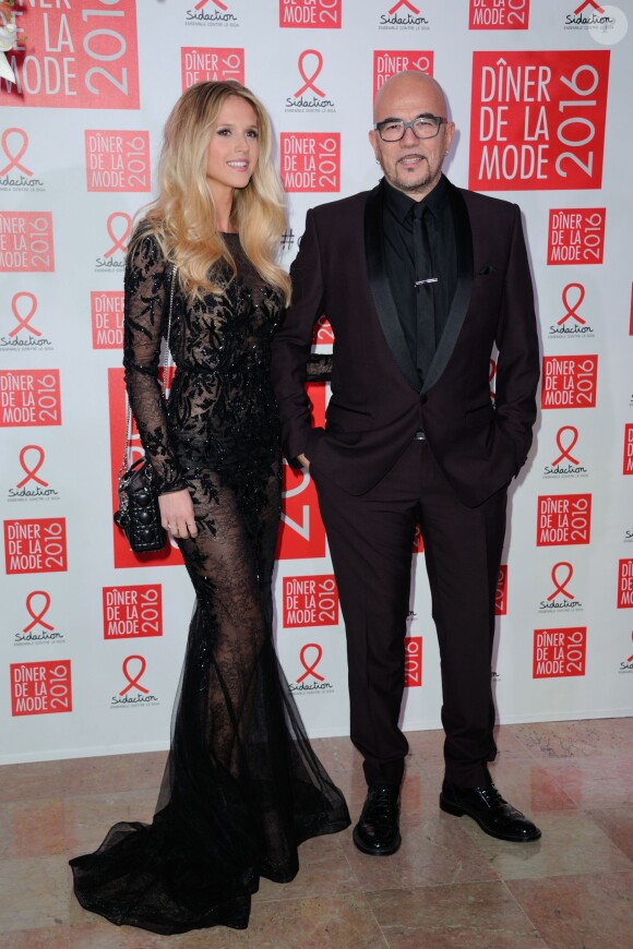 Pascal Obispo et son épouse Julie Hantson - Dîner de la mode 2016 pour le Sidaction au pavillon d'Armenonville à Paris, le 28 janvier 2016.