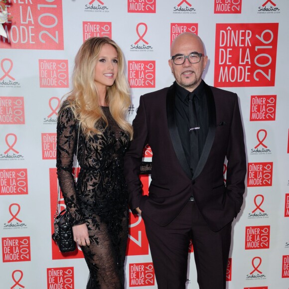 Pascal Obispo et son épouse Julie Hantson - Dîner de la mode 2016 pour le Sidaction au pavillon d'Armenonville à Paris, le 28 janvier 2016.