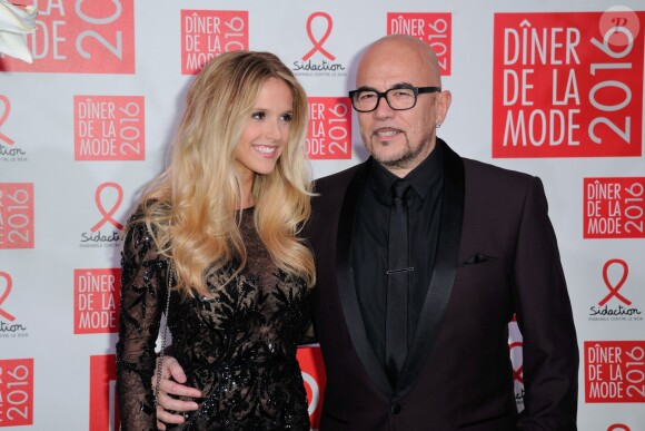 Pascal Obispo et son épouse Julie Hantson - Dîner de la mode 2016 pour le Sidaction au pavillon d'Armenonville à Paris, le 28 janvier 2016.