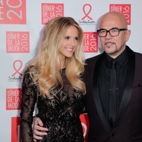 Pascal Obispo et son épouse Julie Hantson - Dîner de la mode 2016 pour le Sidaction au pavillon d'Armenonville à Paris, le 28 janvier 2016.