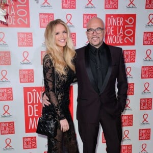 Pascal Obispo et son épouse Julie Hantson - Dîner de la mode 2016 pour le Sidaction au pavillon d'Armenonville à Paris, le 28 janvier 2016.