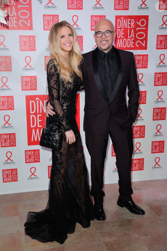 Pascal Obispo et son épouse Julie Hantson - Dîner de la mode 2016 pour le Sidaction au pavillon d'Armenonville à Paris, le 28 janvier 2016.