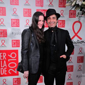 Ariel Wizman et sa compagne Osnath Assayag - Dîner de la mode 2016 pour le Sidaction au pavillon d'Armenonville à Paris, le 28 janvier 2016.