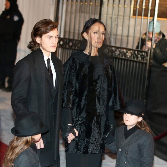 Céline Dion, ses enfants René-Charles Angélil, les jumeaux Nelson Angélil et Eddy Angélil à la sortie des obsèques nationales de René Angélil en la Basi­lique Notre-Dame de Montréal, le 22 janvier 2016 © Dominique Jacovides