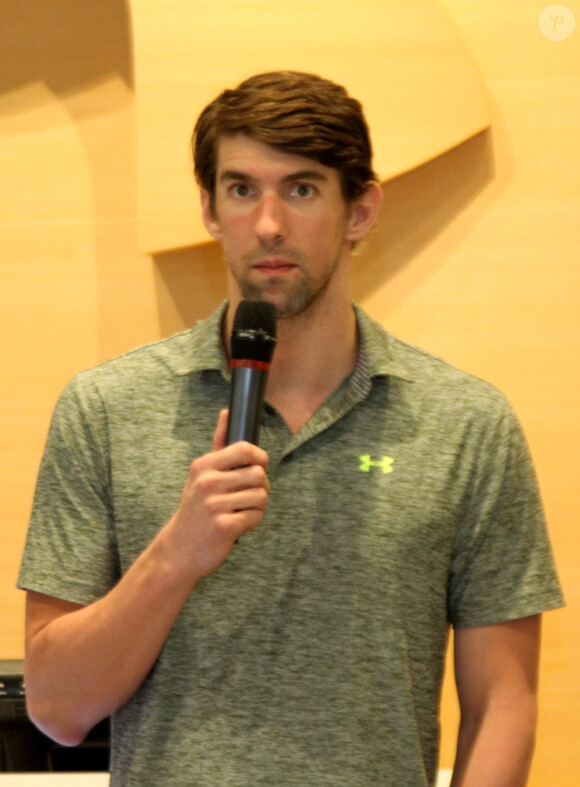 Michael Phelps lors de l'ouverture d'une boutique Under Armour à Sao Paulo, le 13 mars 2015