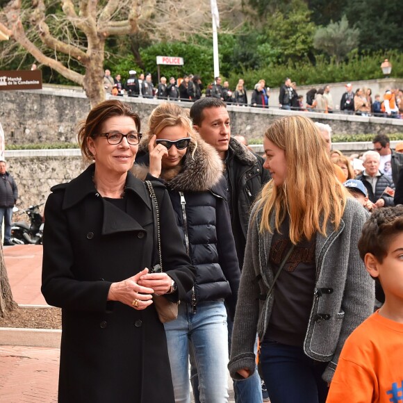 La princesse Caroline de Hanovre, sa fille la princesse Alexandra et sa belle-fille Beatrice Borromeo se sont jointes au prince Albert II de Monaco lors de la deuxième marche organisée par la Fondation Flavien à l'occasion de la Journée Internationale des Cancers Pédiatriques et des Maladies Rares à Monaco le 31 janvier 2016. © Bruno Bebert / Pool Restreint / Bestimage
