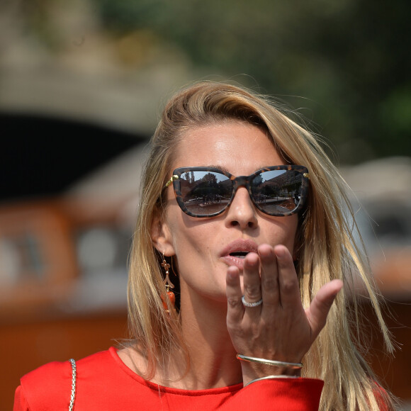 Sveva Alviti arrivant au Lido pour assister au 71e festival international du film de Venise, la Mostra, le 27 août 2014