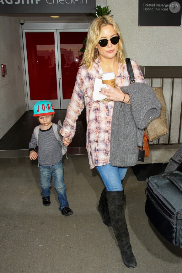 Kate Hudson et son fils Bingham arriventà  l'aéroport de Los Angeles, le 28 janvier 2016