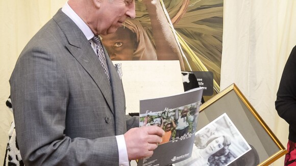 Prince Charles : Stupéfait en découvrant une photo de sa mère Elizabeth à 13 ans